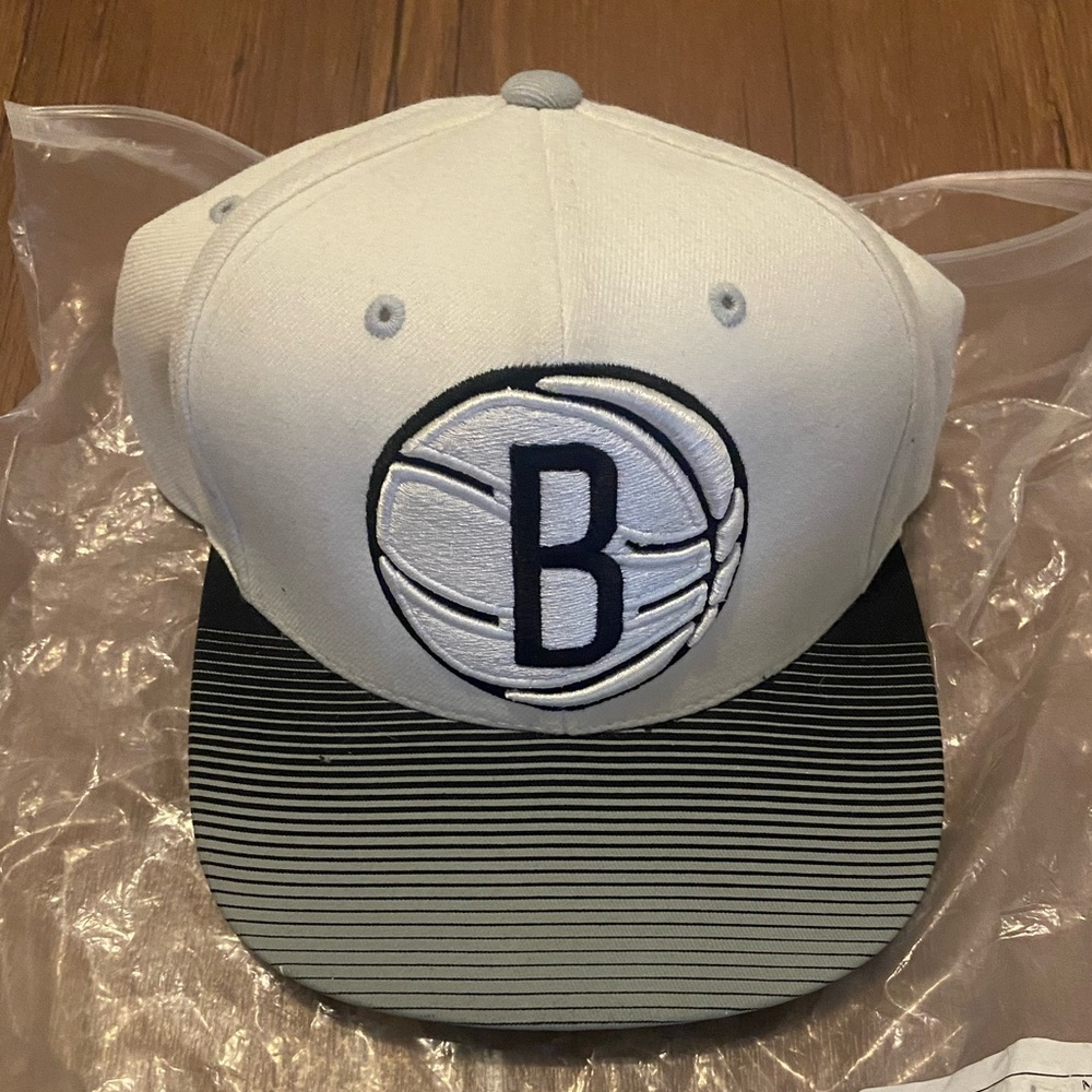 Mitchell & Ness Adjustable Strap Cap
